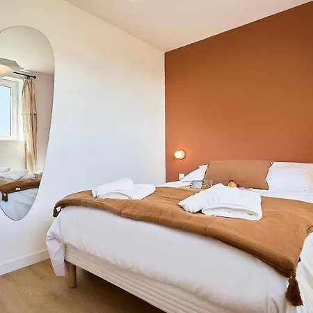 Apartment L'orfevre 6 People - Stade 8 Min - Lille 13 Min *